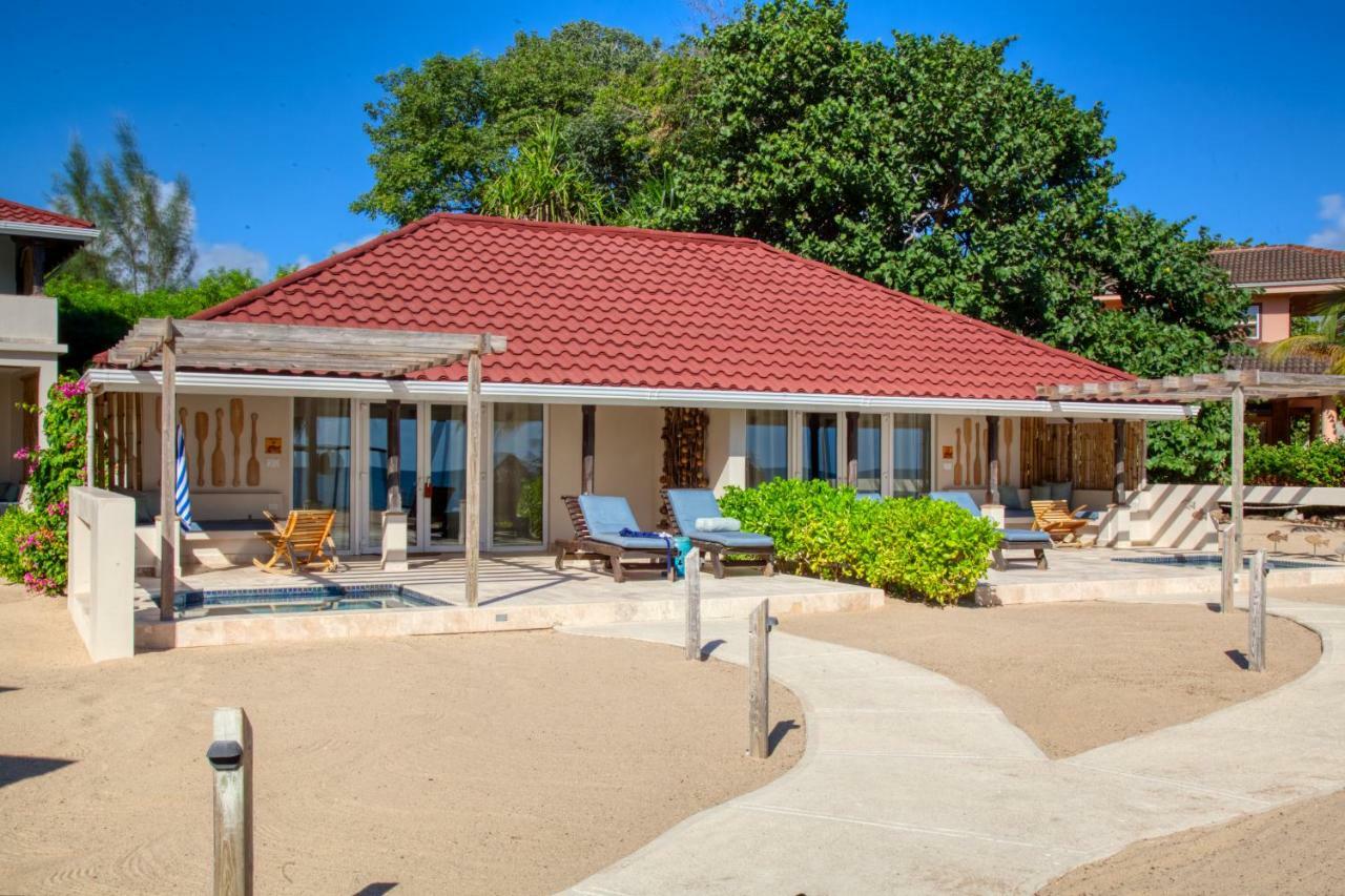 The Lodge At Jaguar Reef Hopkins Exterior photo